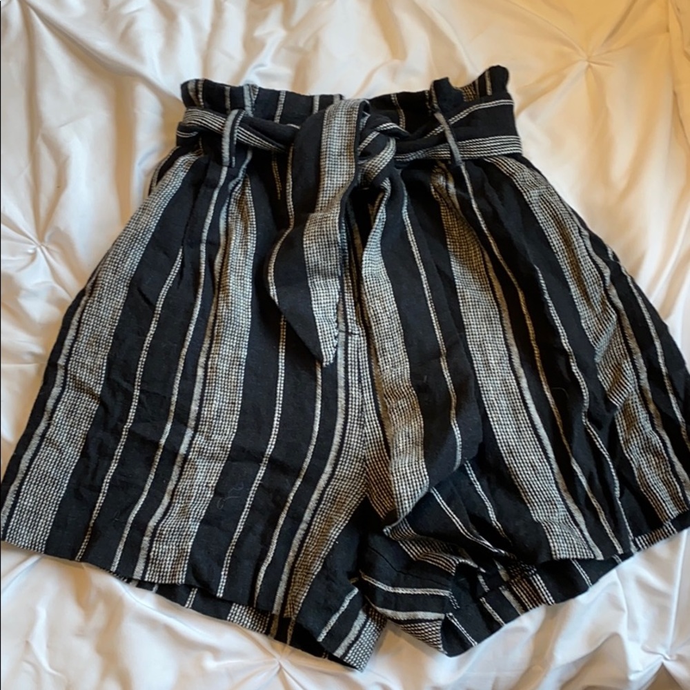 NWOT !!! Black&White Striped Belted Shorts